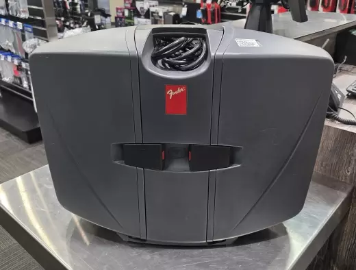 Fender Passport P-150 Portable PA System 2